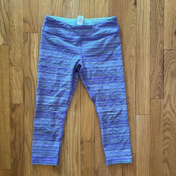 Ivivva sz 10 purple stripe crop leggings great pre owned condition - Picture 1 of 5